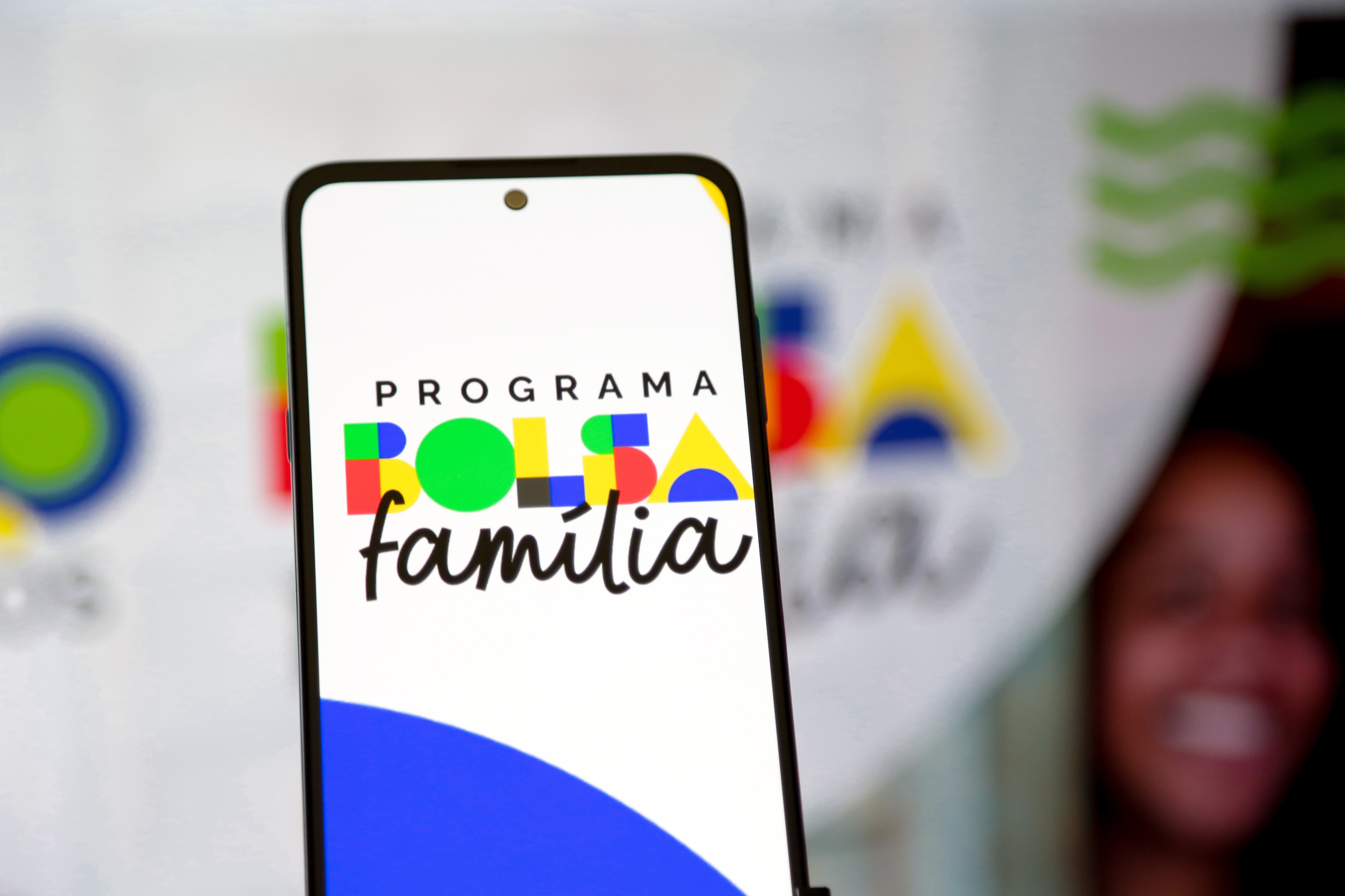 Aumento do Bolsa Família: quanto vou receber Como medida chegou ao TSE Veja perguntas e respostas G1