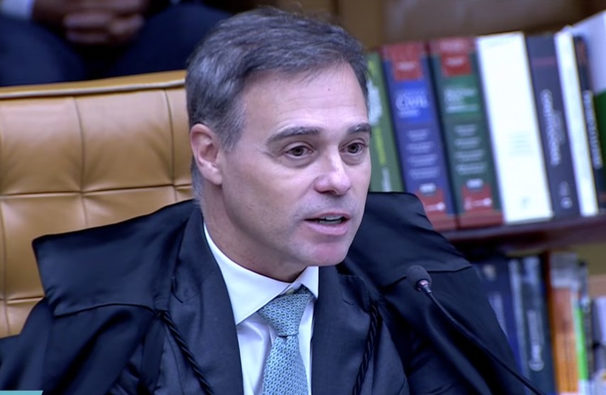 Mendonça rebate argumentos de Moraes e diz que colega deveria ser investigado por abuso de autoridade