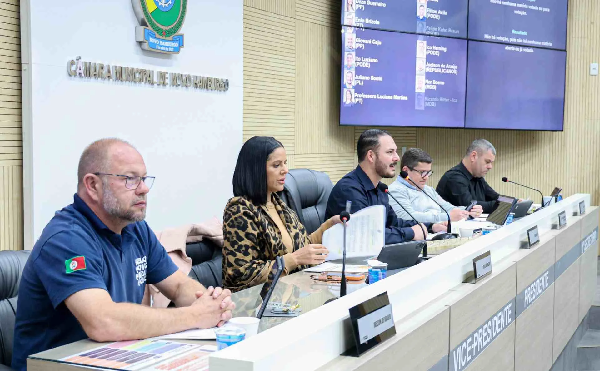 LDO é aprovada com déficit de R$ 183 milhões, corte no Desenvolvimento Social e aumento no Rural em Novo Hamburgo abc+