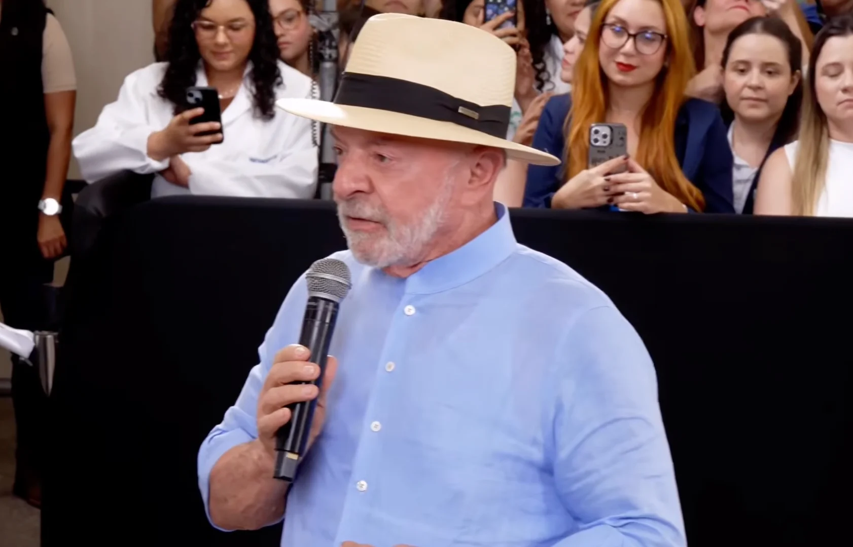 Ao vivo: Lula assina parecer sobre vítimas de violência doméstica