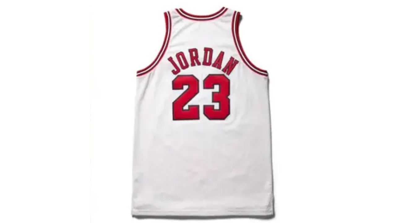 Camisa de Michael Jordan da final histórica de 1998 bate recorde em leilão - Aventuras na História