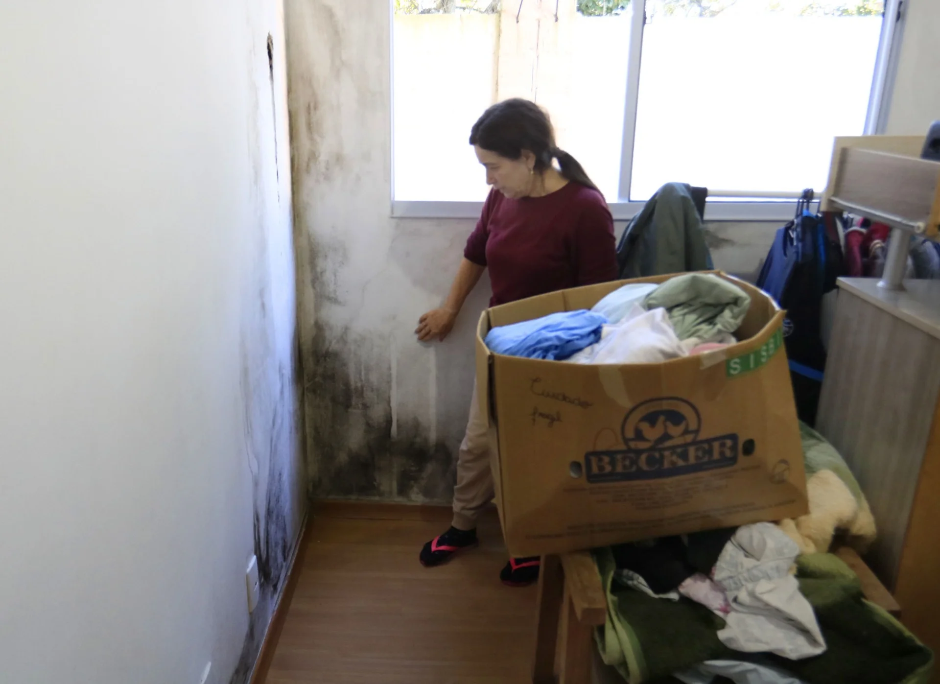 O que era sonho virou pesadelo : Família convive com mofo e infiltrações em apartamento do Compra Assistida em Canoas abc+