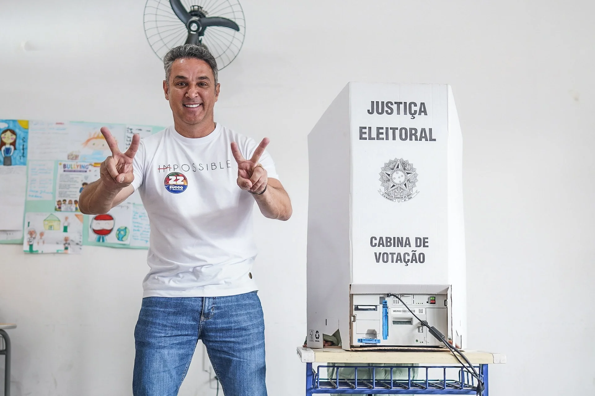 Candidato ao governo do RS, Zucco vota na manhã deste domingo 4 abc+