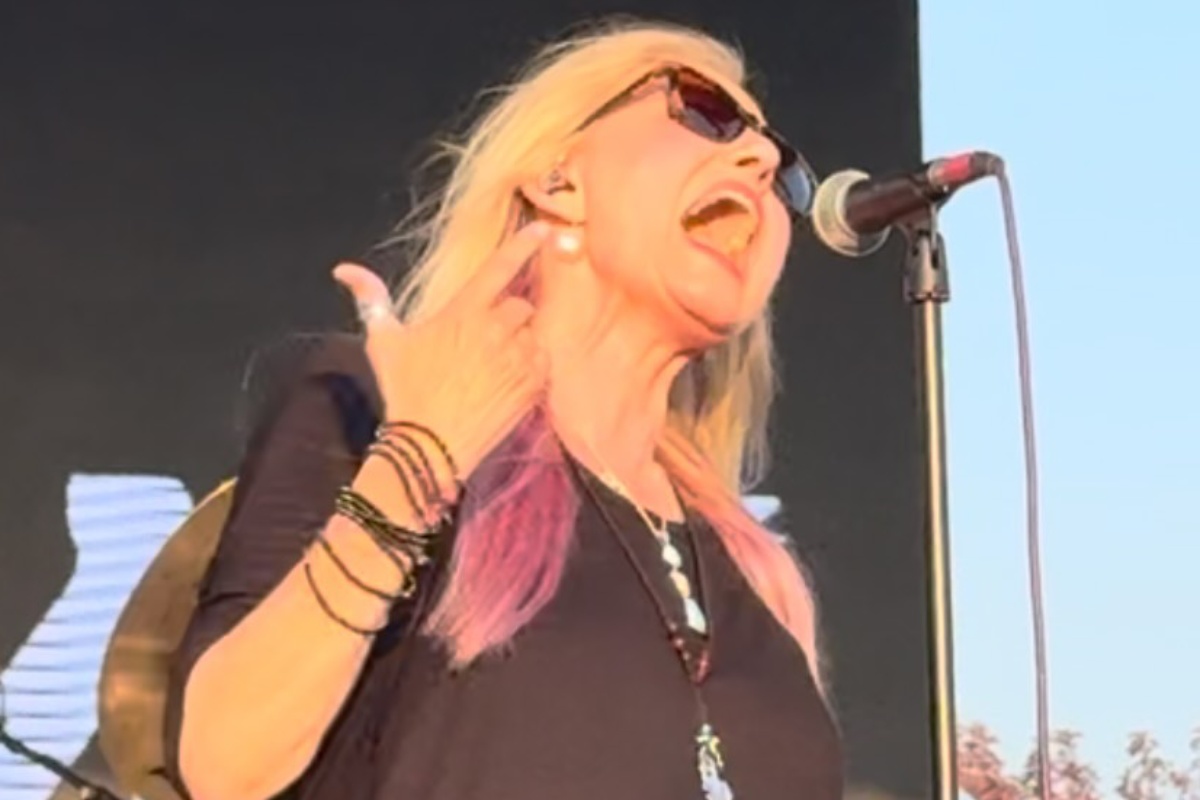 Cantora canadense Sass Jordan morre aos 65 anos 