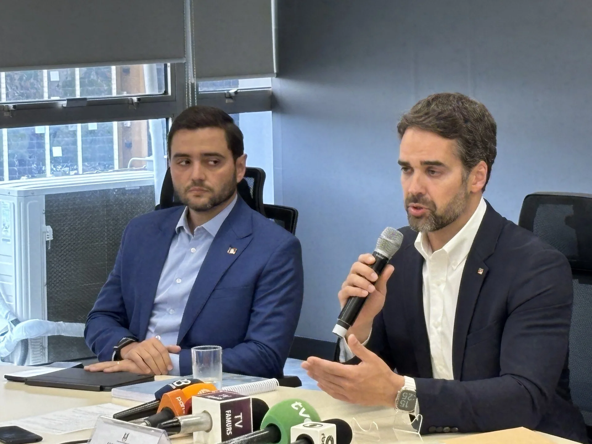 O poder passa, o governo muda de mãos, mas o Rio Grande permanece : RS prepara estrutura para transição entre governos abc+