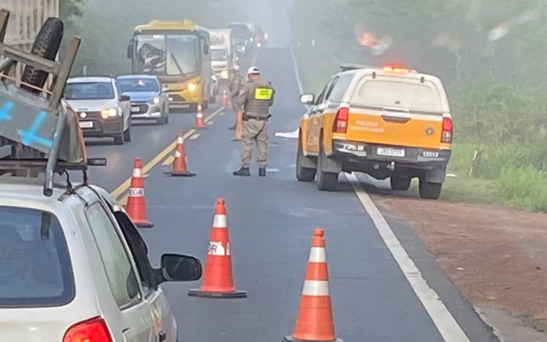 RS-239: Mulher morre após ser atropelada por carro abc+