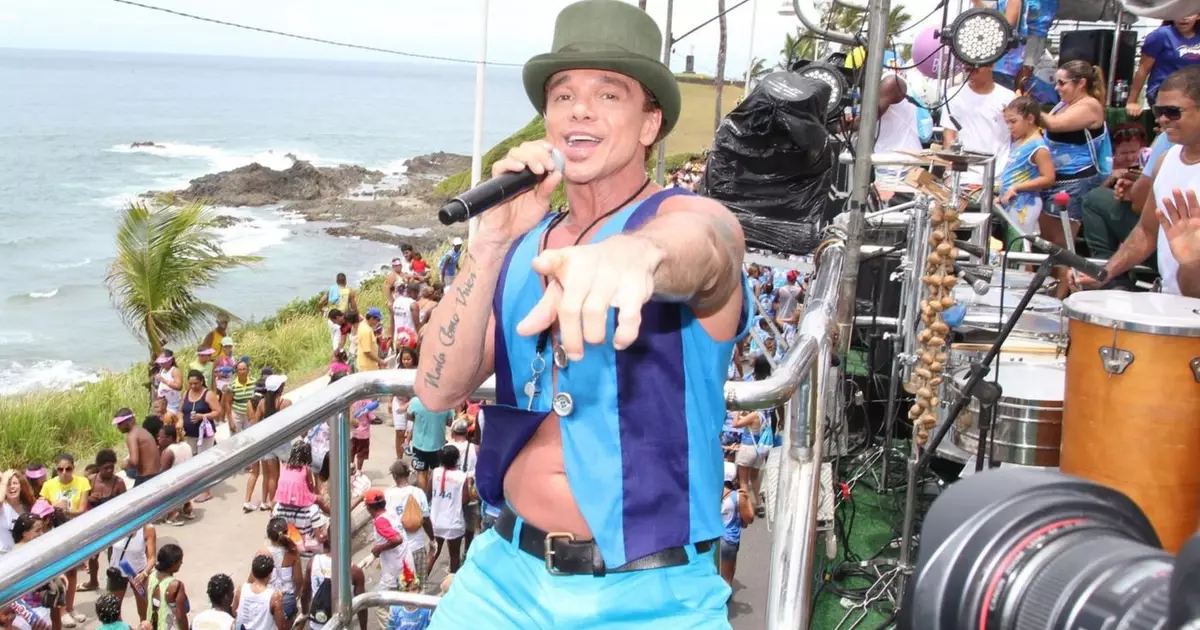 Cantor Netinho morre aos 60 anos: desde 2013, ícone do axé music lutava contra doenças graves artista enfrentou câncer raro, sofreu 3 AVCs e ficou 4 meses sem falar