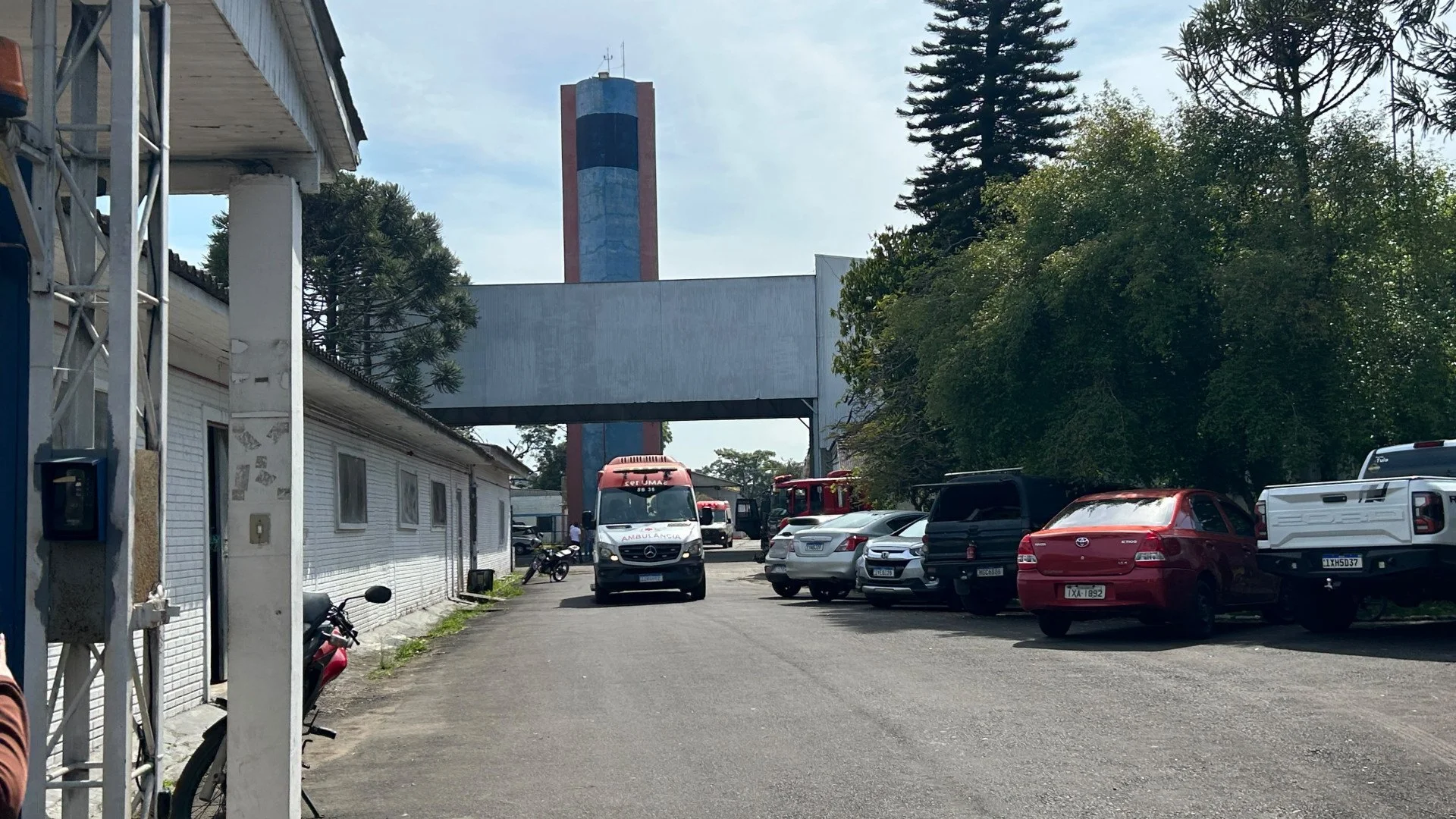 Gestante entre as vítimas: Sobe para 4 o número de pessoas levadas ao hospital após incêndio em empresa de São Leopoldo abc+