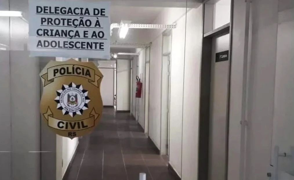 Polícia abre inquérito após denúncia de injúria racial durante partida de handebol em escola de Canoas abc+