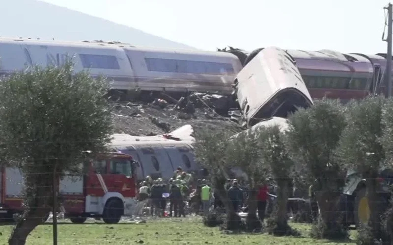 Brasil lamenta acidente de trem na Espanha, em que mais de 60 morreram abc+