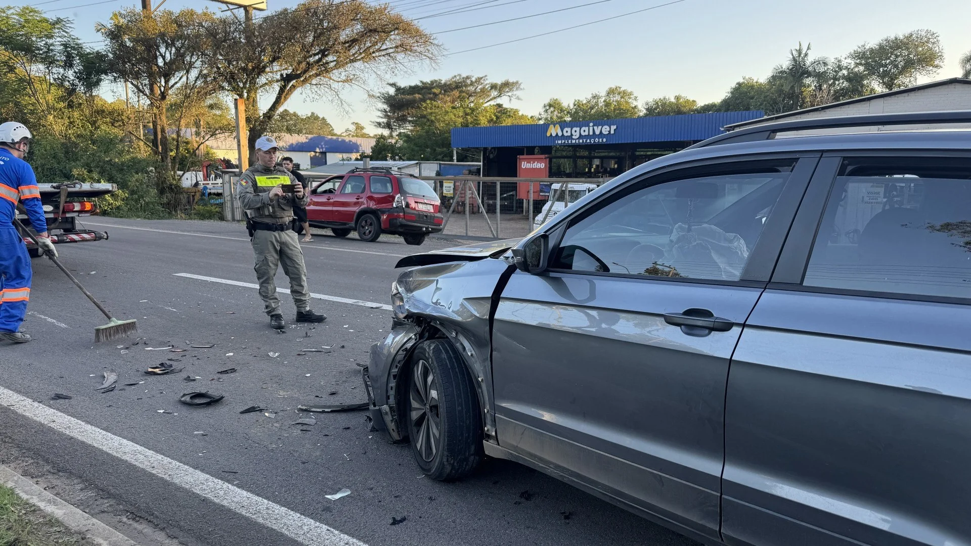 Acidente na RS-240 causa congestionamento quilométrico no trânsito no Vale do Sinos abc+